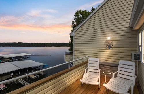 Osage Beach House | Panoramic Point, Waterfront Condo with Pool, Tennis