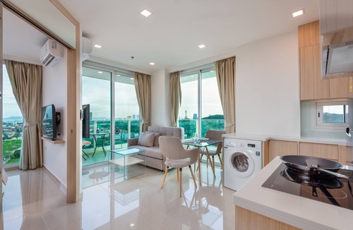 South Pattaya Condo | Panoramic Sea, City And Mountain Views by City Garden Tower