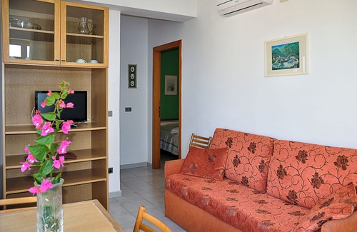 Gioiosa Marea House | Panoramic sea view, in villa 4/6 beds.