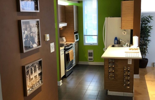 Saint-Laurent Condo | Panoramic View Corner Unit Condos For Family