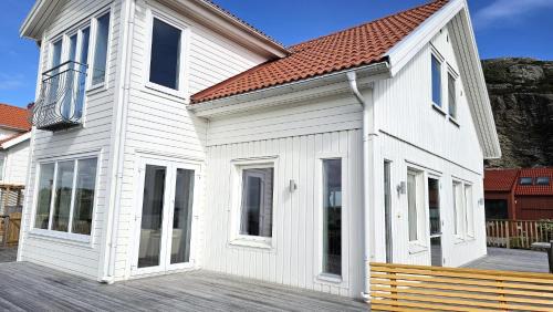 Ellos House | Panoramic view on Ellos top with 500m to sea