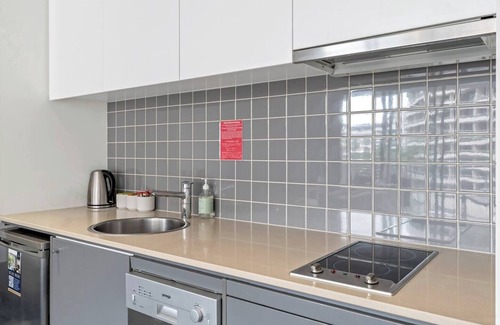 Cairns Central Business District Apartment | Panoramic Views at Harbour Light on the Waterfront