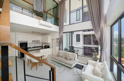 Kamala Apartment | Panoramic views in Kamala duplex apartment