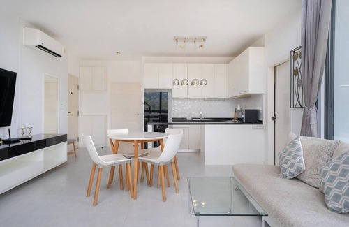 Kamala Apartment | Panoramic views in Kamala duplex apartment