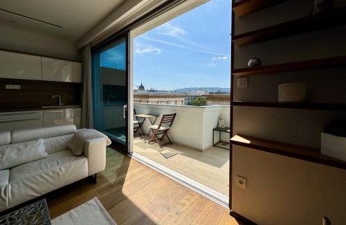 Belvaros - Lipotvaros Apartment | Panoramic Views - Luxury Downtown Home