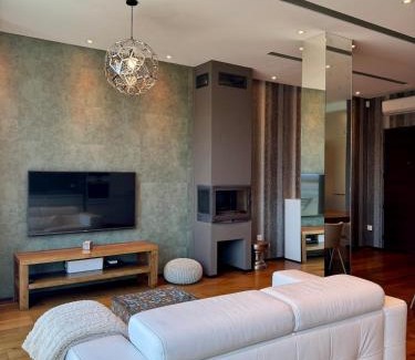 Belvaros - Lipotvaros Apartment | Panoramic Views - Luxury Downtown Home