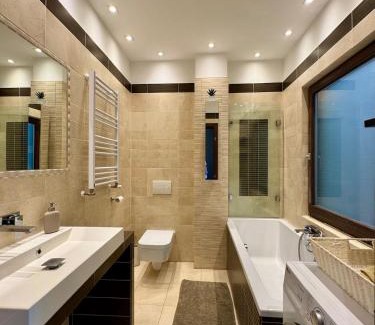 Belvaros - Lipotvaros Apartment | Panoramic Views - Luxury Downtown Home