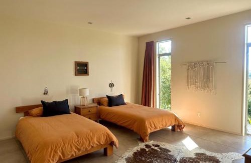 Te Tii House | Panoramic Views