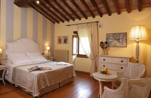 Porrena Other | Panoramic villa located in the centre of Tuscany with heated pool