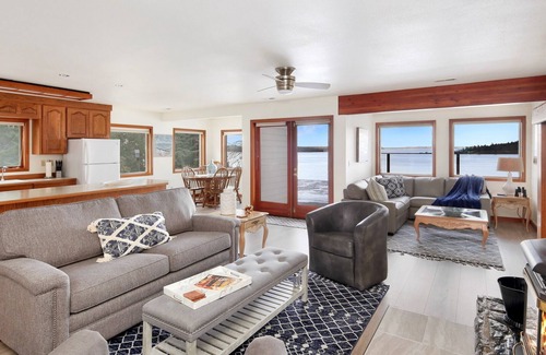 Lummi Island House | Panoramic Water Views/Pet Friendly