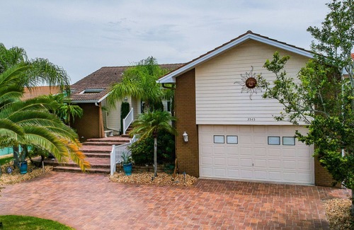 Gulf Harbors House | Panoramic Waterfront Home. Boat/Kayak dream! Minutes to Gulf of Mexico