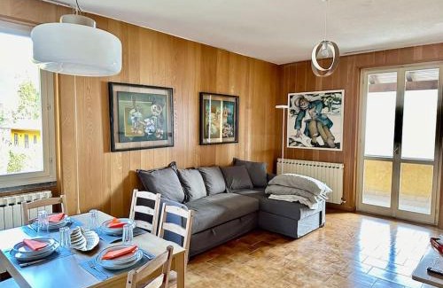 Civenna Apartment | Panoramica su lago e montagna near Bellagio