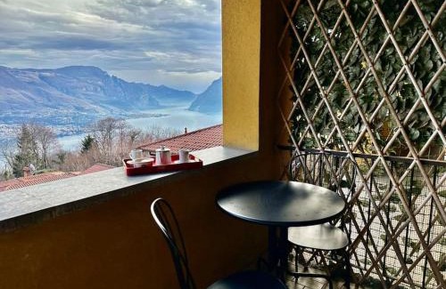 Civenna Apartment | Panoramica su lago e montagna near Bellagio