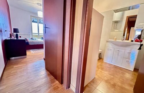 Civenna Apartment | Panoramica su lago e montagna near Bellagio
