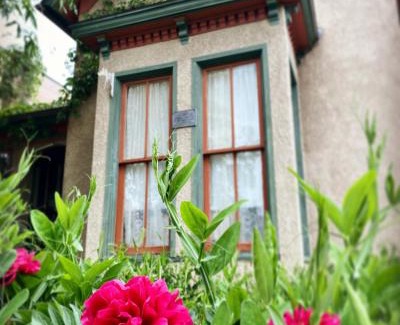 Golden Bed & Breakfast | Pansy’s Parlor Bed & Breakfast