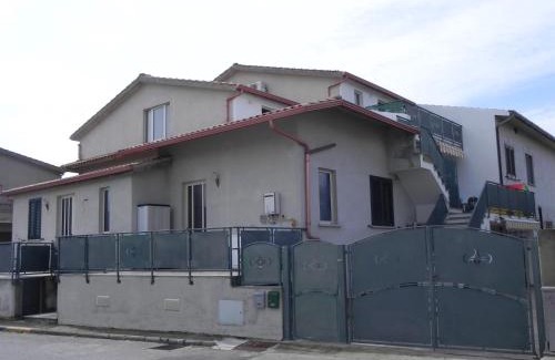 San Giovanni Suergiu Apartment | Panta House