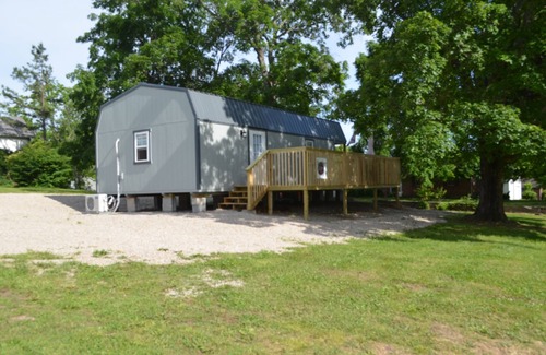 Annapolis Cottage | Panther Den Cabin is located 4 miles from Hwy K Campground