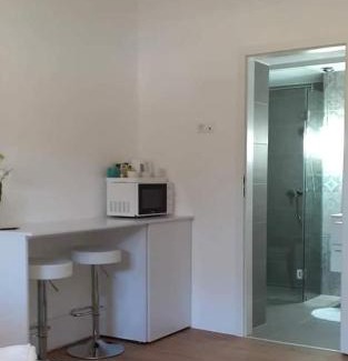 Szekszard Apartment | Panziozoenik
