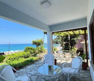 Papa Nero House | Papa Nero Beach House
