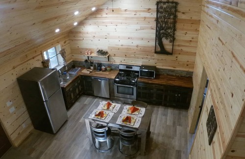 Flagstaff Cabin | Papa's House - secluded gateway