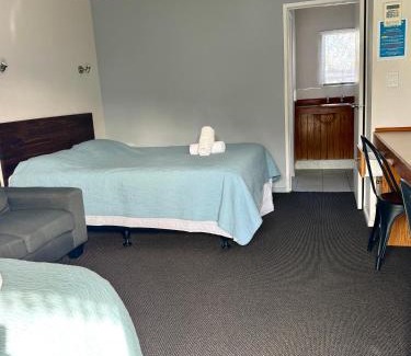 Papakura Hotel | Papakura Pioneer Motor Lodge & Motel