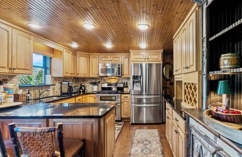 Lake Lure House | Papas Haus on Lake Lure - 3BR 3BA Lakefront, Decks Galore - Fire Pit