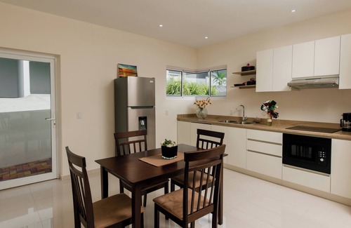 Grote Berg House | Papaya Hill Resort Apartment 1