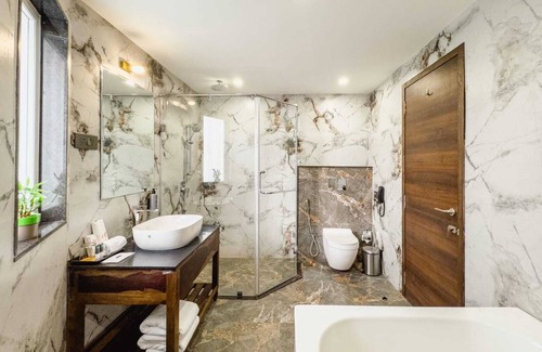 Rau Hotel | PAPAYA TREE HOTELS