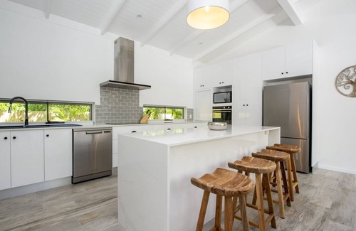 Horseshoe Bay House | Papillon Bleu, Horseshoe Bay Vista