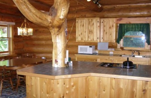 Drummond House | Papins Resort Caribou Lodge