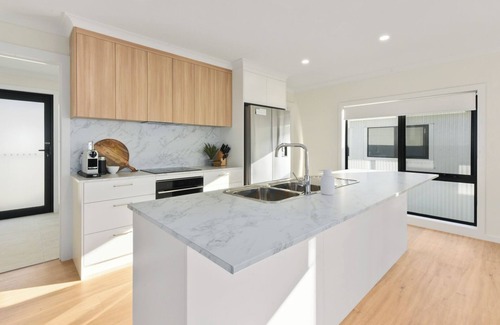 Bridport Villa | Par 4: 3 BR, 2 BA in Bridport, Sleeps 5