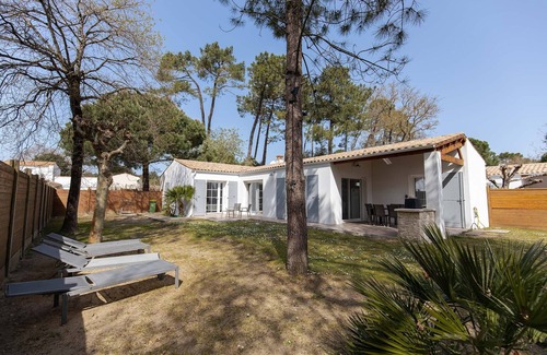Dolus-d'Oleron Villa | Paradiles Villa le Cygne sur Oleron very close to the fine sand beach