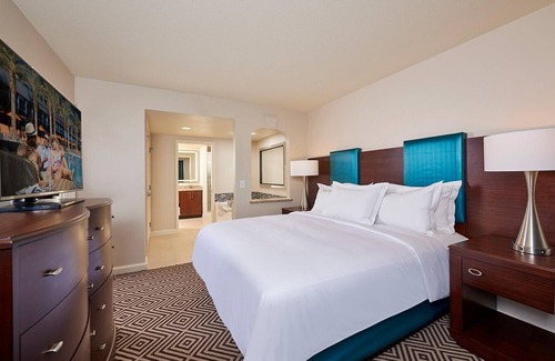 Las Vegas Hotel | Paradise, a Hilton Grand Vacations Club near the Las Vegas Convention Center