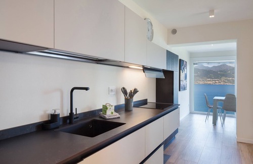 Torri del Benaco Apartment | Paradise Apartment With Pool