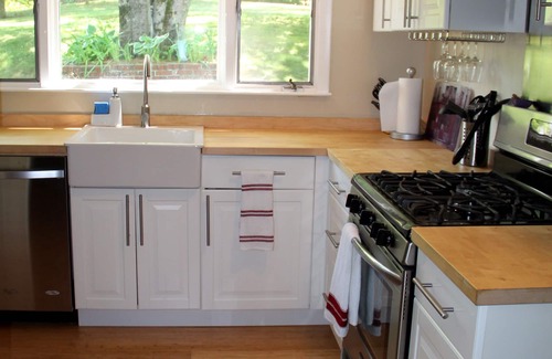 Union House | Paradise awaits on Shaws Pond conveniently located in the Lakes Region.