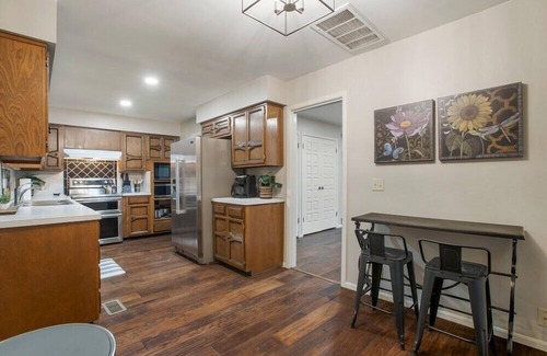 South Tulsa House | Paradise awaits. Southern Hills/ORU/River Spirit