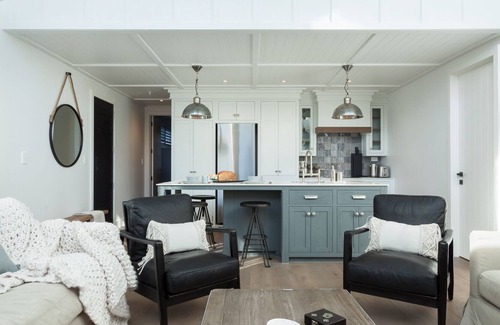 Papamoa Beach House | Paradise Beach 3 Bedroom Luxury Barn Accommodation