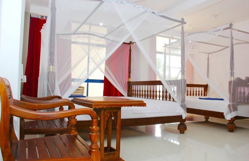 Thalaramba Hotel | Paradise Beach Resort