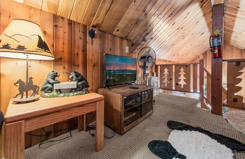 Whispering Forest House | Paradise Cabin