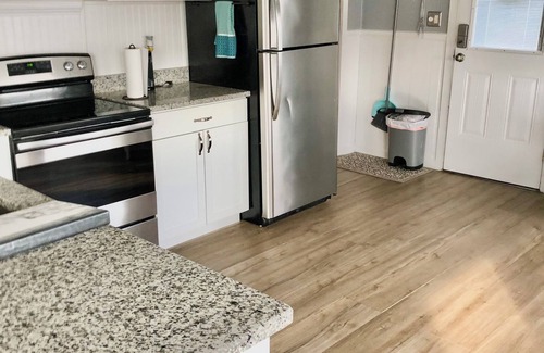 Danville House | Paradise Cottage-Enjoy Herrington Lake Views Lake Access! Bourbon trail Getaway!