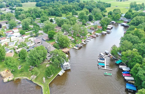 Monticello Cottage | Paradise Cove Lakeside Cottages