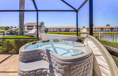 Caloosahatchee House | Paradise Found! Direct Gulf Access, Kayaks, Heated Pool, Hot Tub - Sky Palms Villa - Roelens