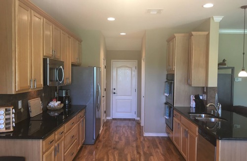 Morgans Point Resort House | PARADISE FOUND! Relaxing Lake Front Property Near ATX, Temple and Waco