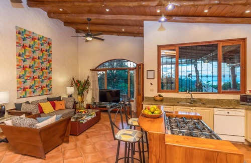 Manuel Antonio House | Paradise found! Tropical getaway with ocean, jungle and sunset views.