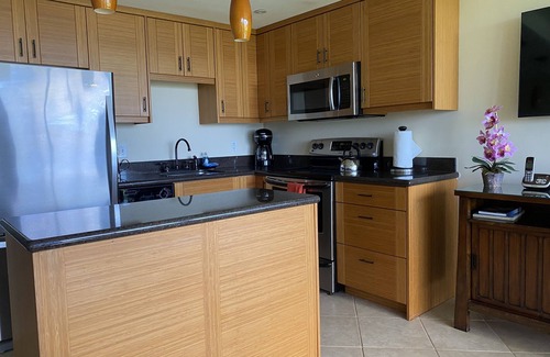 Kihei Condo | "Paradise Found!" writes one VRBO reviewer. . .