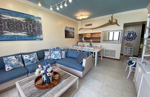 Candelero Abajo Apartment | PARADISE IN PALMAS! OCEAN FRONT! SLEEPS up to 6 GUESTS! GORGEOUS!