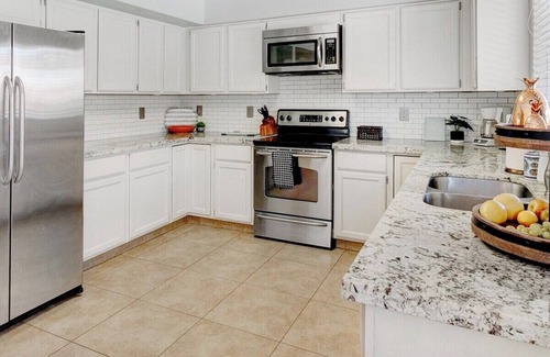 Peoria House | Paradise in Peoria - Families|Pool|Spacious