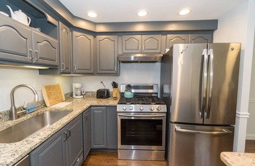 Fox Valley House | Paradise in Schaumburg