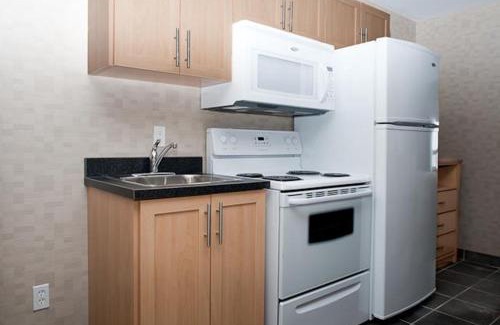Valleyview Hotel | Paradise Inn and Suites