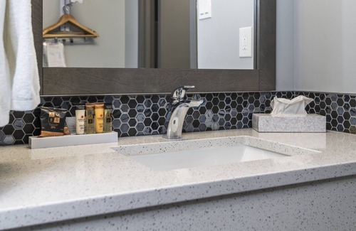 Grande Prairie Hotel | Paradise Inn & Conference Centre